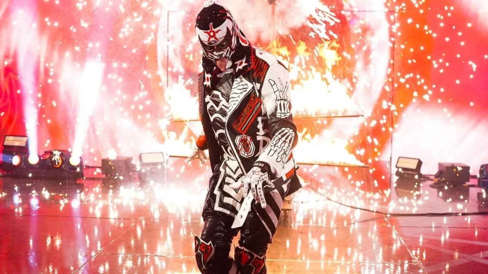 Penta Replaces Solo Sikoa and Qualifies for Men’s Money in the Bank Match on WWE Raw