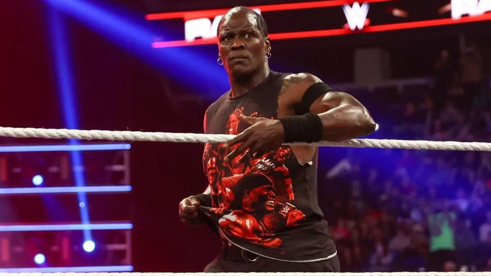 R-Truth Match With Damian Priest Ends in Referee Stoppage on WWE SmackDown